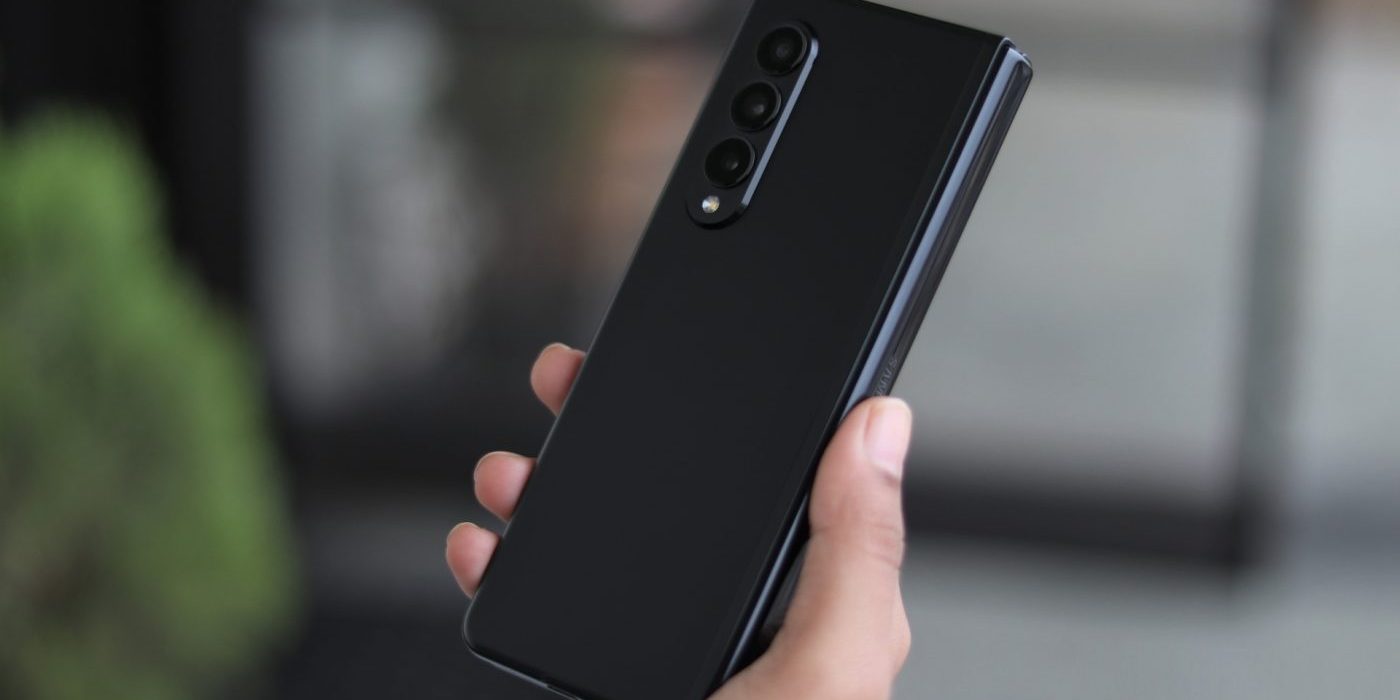 Samsung Galaxy Z Fold4 получит телеобъектив с 3-кратным оптическим зумом