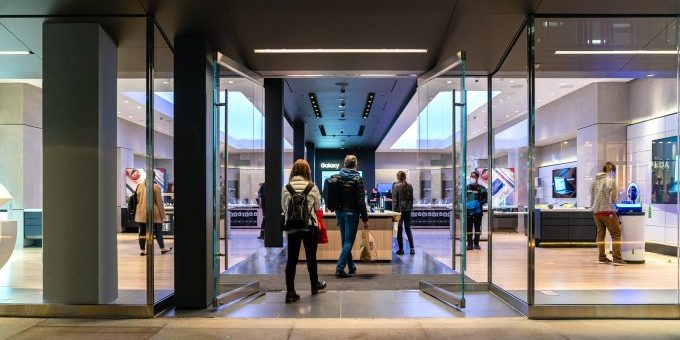 Samsung планирует начать продажу комплектов запчастей для самостоятельного ремонта смартфонов Galaxy » 24Gadget.Ru :: Гаджеты и технологии