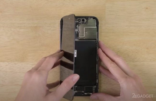 В iFixit разобрали iPhone 14 без сим-карты и обнаружили место под сим-карты (2 фото + видео) » 24Gadget.Ru :: Гаджеты и технологии