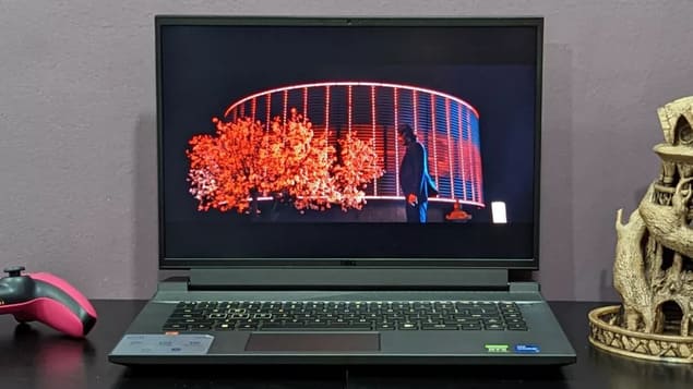 Экран Dell G16