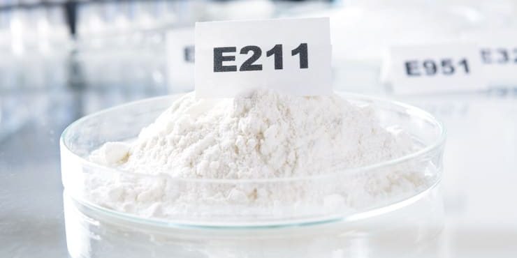 Бензоат натрия (консервант Е211): польза и вред