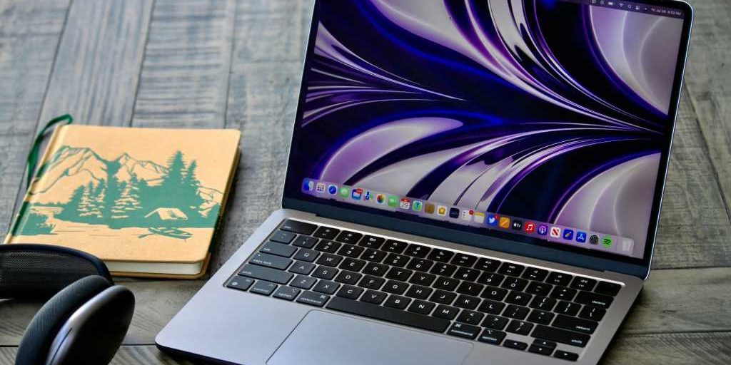 Критические обновления ОС доступны уже сейчас, MacBook Air — в