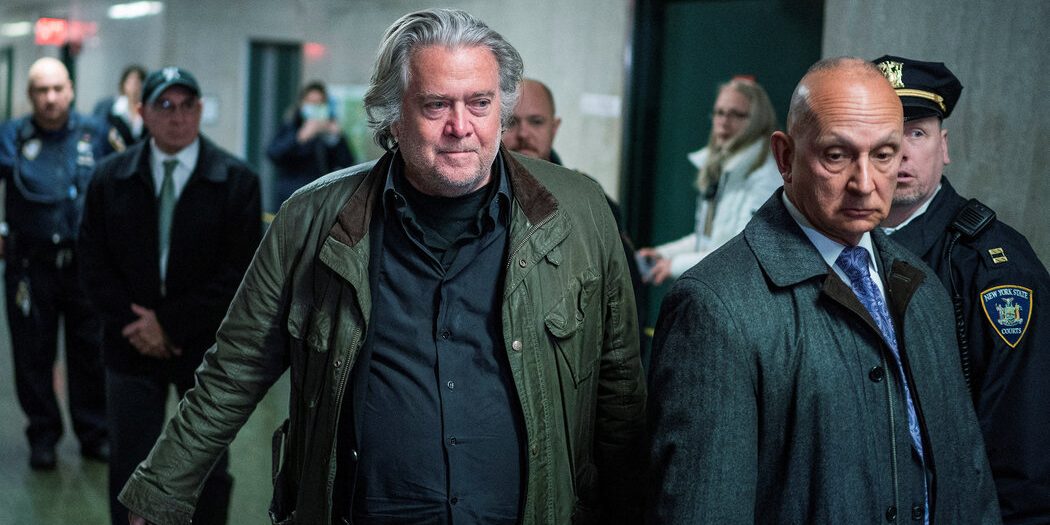 Подкаст Стива Бэннона стал главным распространителем дезинформации, говорится в исследовании