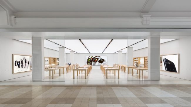 Стрельба в торговом центре привела к закрытию Apple Store в