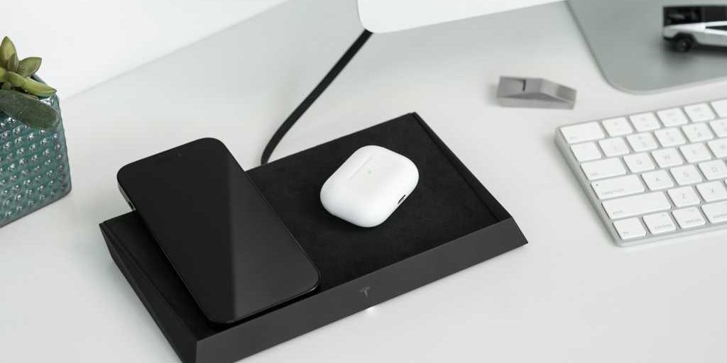 Зарядное устройство Tesla в стиле AirPower, которое действительно работает, теперь