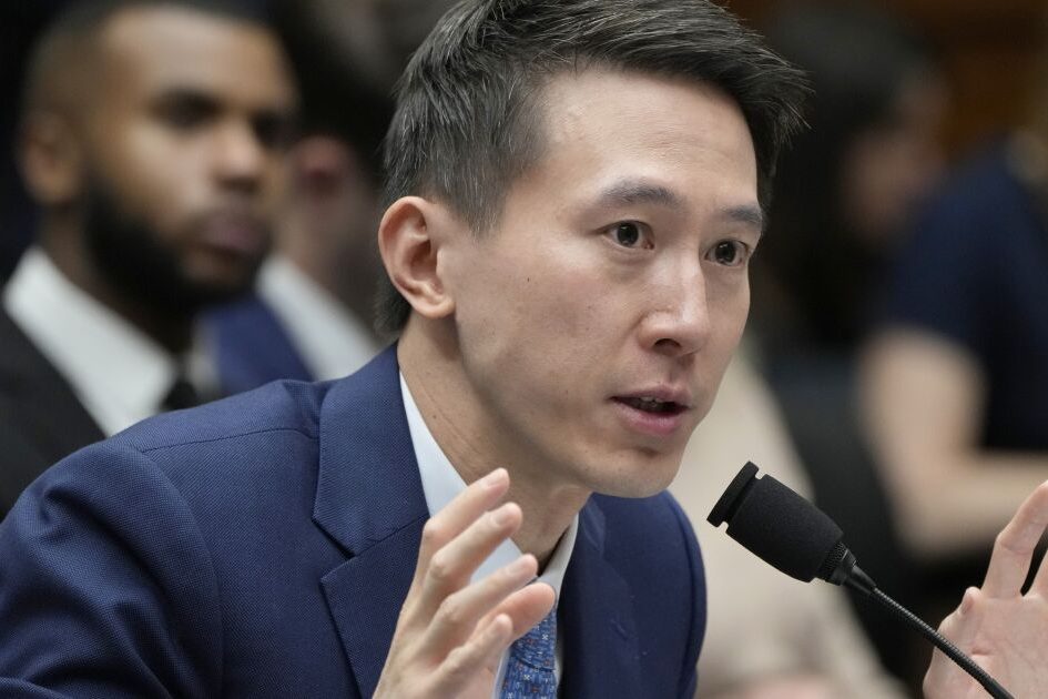 Разговоры о продаже или запрете TikTok осложняют китайско-американские отношения