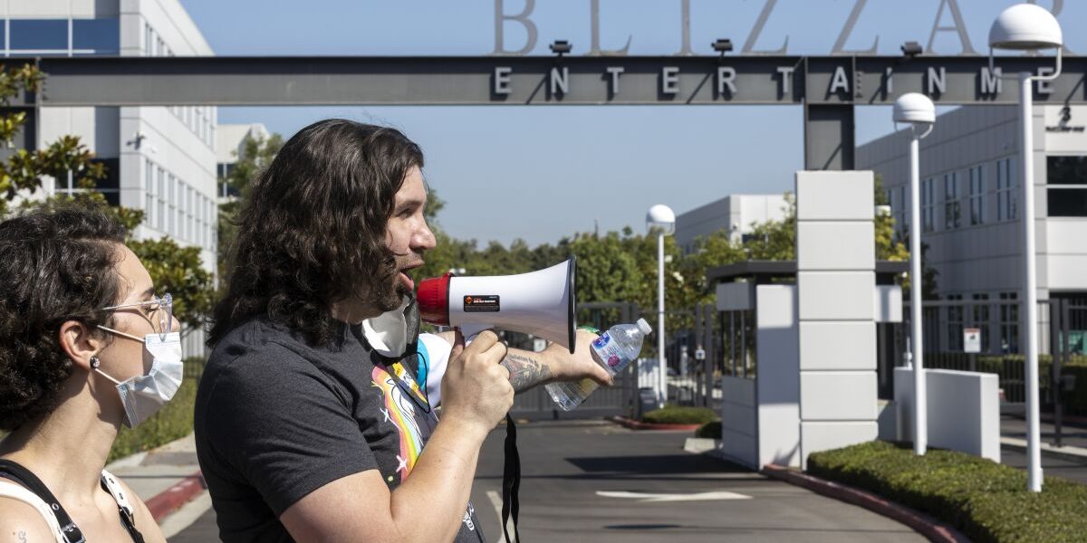 Минюст подал в суд на Activision Blizzard из-за зарплат киберспортсменов