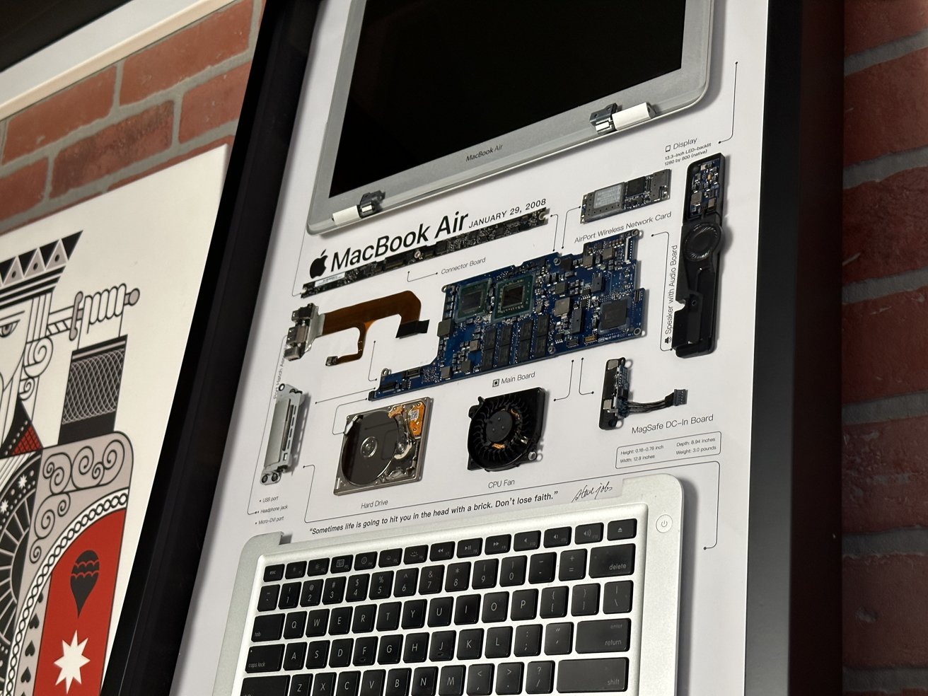 MacBook Air в рамке от Grid