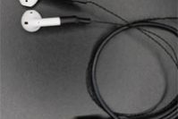 Энтузиаст превратил AirPods в проводные наушники