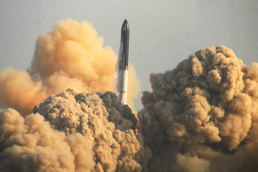 Звездолет SpaceX поднял облако пыли, оставив техасцев в беспорядке