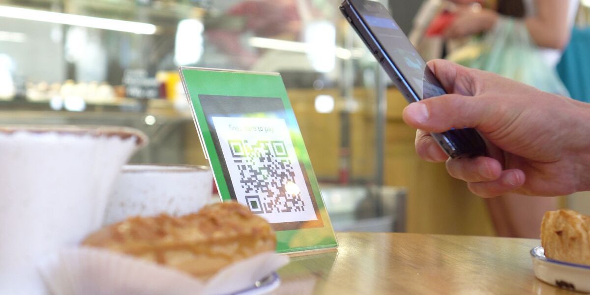 Мнение: У меня никогда не было смартфона. Общество не должно