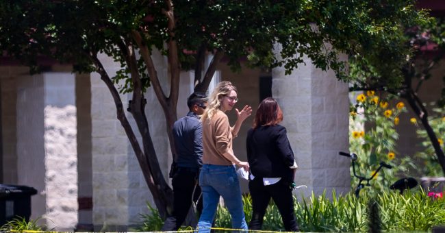 Элизабет Холмс прибыла в тюрьму в Техасе во вторник.