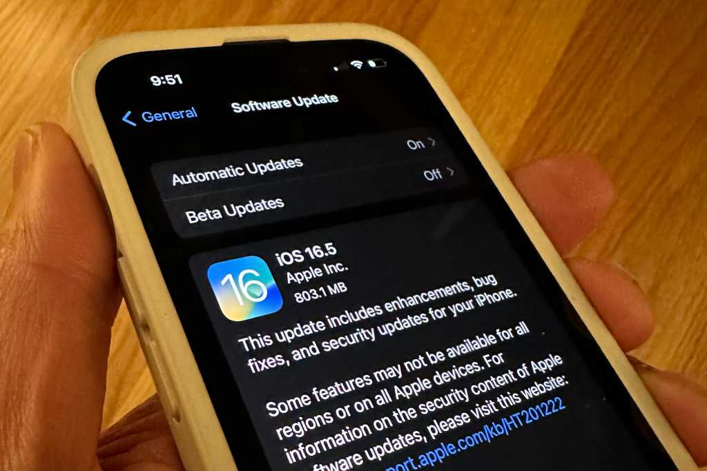 Ошибка iOS 16.5 мешает адаптеру Apple работать с некоторыми iPhone