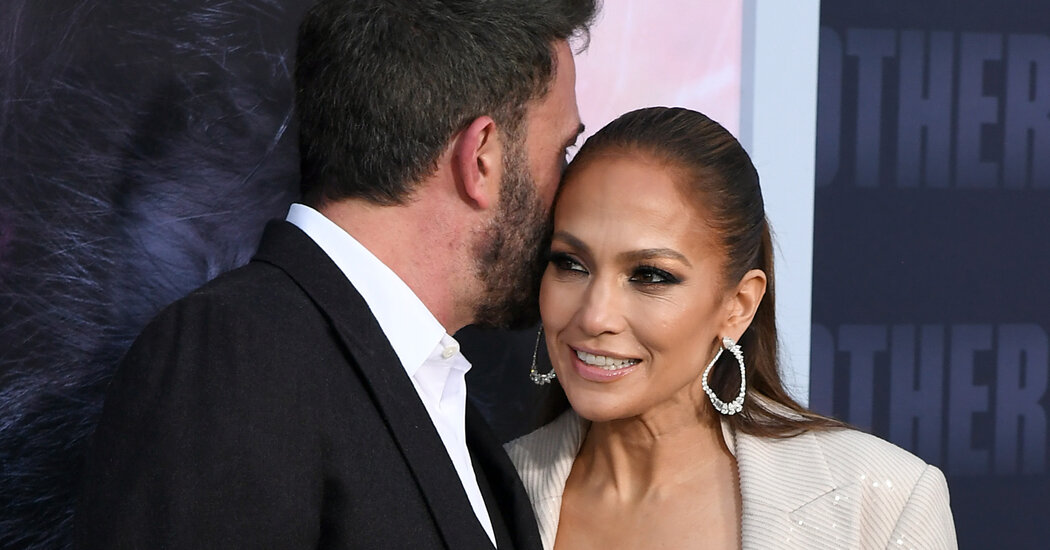 Читатели по губам расшифровывают разговоры знаменитостей на TikTok