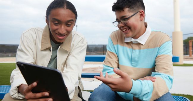 Инициатива Apple по расовому равенству и справедливости превысила 200 миллионов