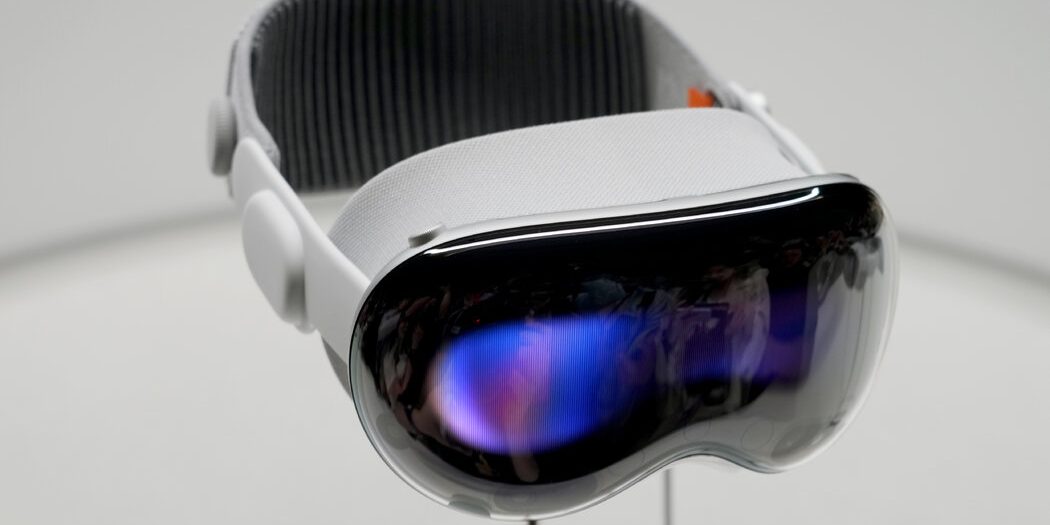 Первая проба гарнитуры Apple Vision Pro за 3500 долларов