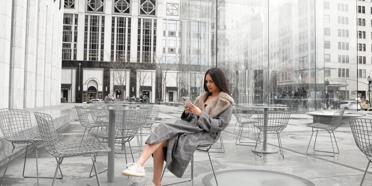 Инфлюенсер Кэрин Марджори соревнуется со своим собственным ИИ, чтобы общаться