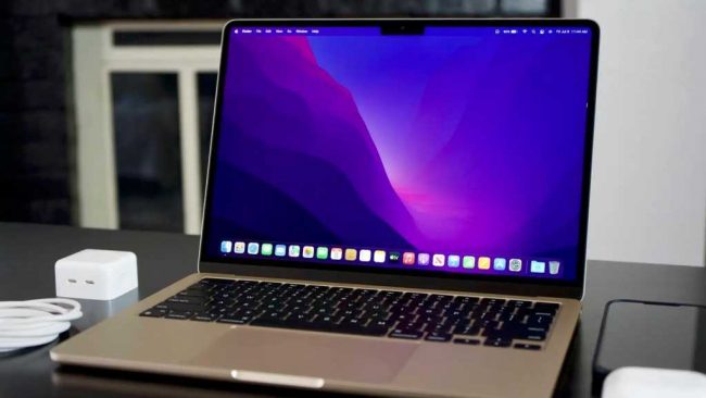 Apple заявляет, что прошлогодний 13-дюймовый MacBook Air теперь поддерживает Bluetooth