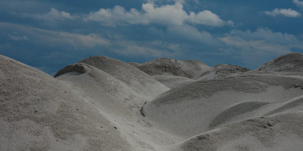 Дефицит лития подталкивает автопроизводителей к горнодобывающему бизнесу