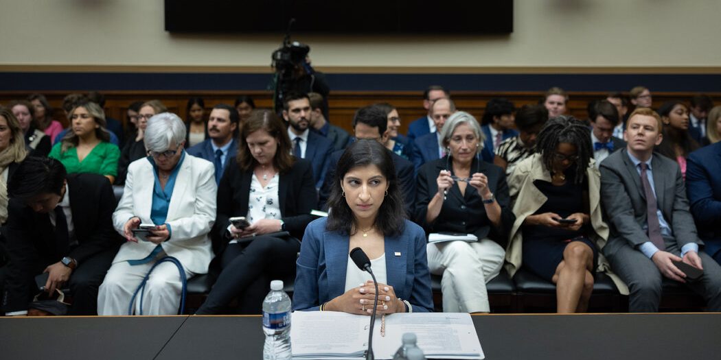 Председатель FTC Лина Хан столкнулась с критикой на слушаниях в