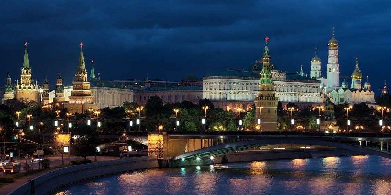 Россия запретила чиновникам пользоваться айфонами из-за скандала со шпионажем
