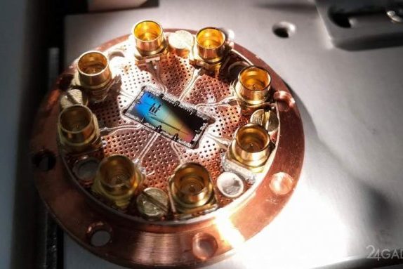 В России разработали производящий кубиты для квантовых компьютеров прибор »