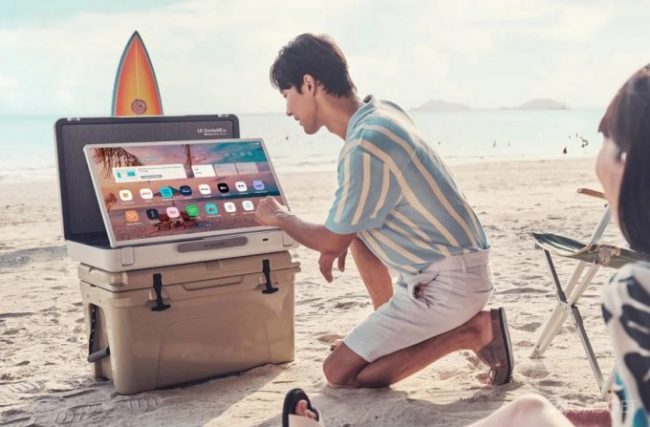 LG начала продажи своего телевизора-в-чемодане за $1000 (3 фото +