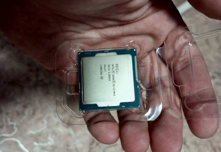 Самый дешевый игровой процессор для ПК. Это старый, но все еще очень мощный процессор для игр. Фото.