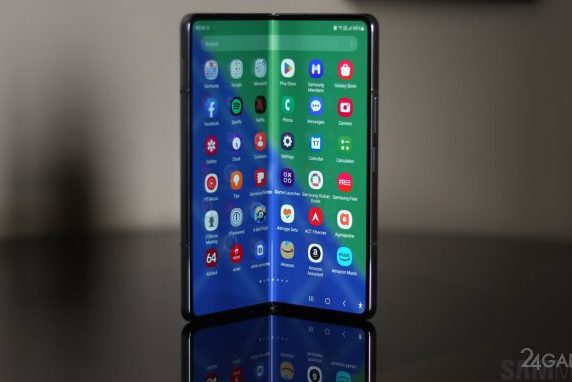 Гибкие дисплеи Samsung провалили тест на надёжность, который проводила Apple