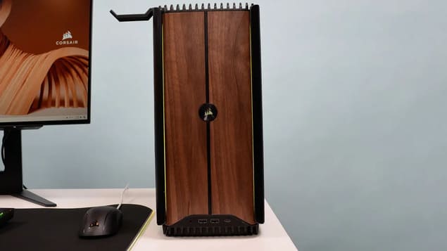 Стильный игровой компьютер Corsair One i500