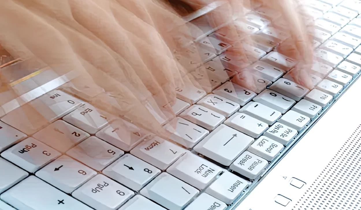 Рекорд мира по быстрому набору текста составляет 305 слов в