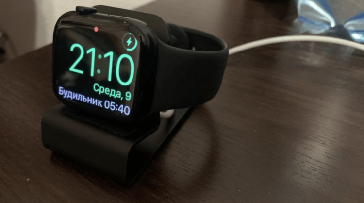 Подставка для Apple Watch. Милые настольные часы получились. Фото.