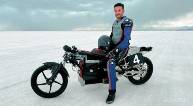 Электрический гипербайк RW-5 побил четыре рекорда скорости (2 фото) »