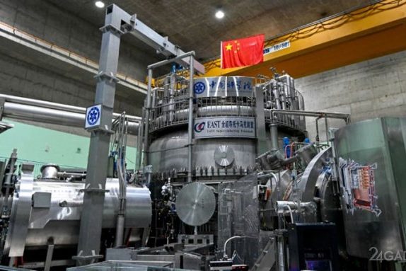 В Китае зажгли «искусственное солнце» на рекордные 17 мин 46