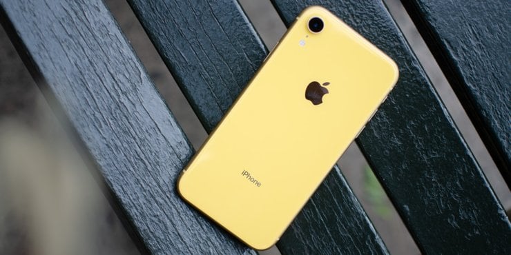 Как работает старый Айфон на iOS 18. iOS 18 на iPhone XR работает весьма неплохо. Изображение: digitaltrends.com. Фото.