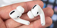 Apple добавит в iOS 19 и AirPods функцию перевода разговоров