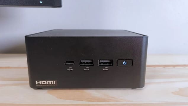 Передние порты Asus NUC 14 Pro
