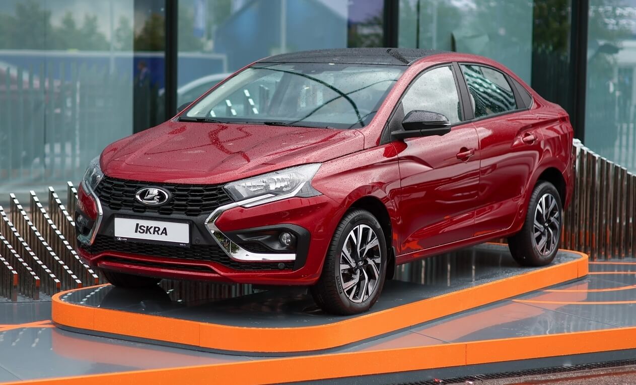 Особенности Lada Iskra. Лада Искра выглядит как золотая середина между Грантой и Вестой. Особенности Lada Iskra. Лада Искра выглядит как золотая середина между Грантой и Вестой. Фото.