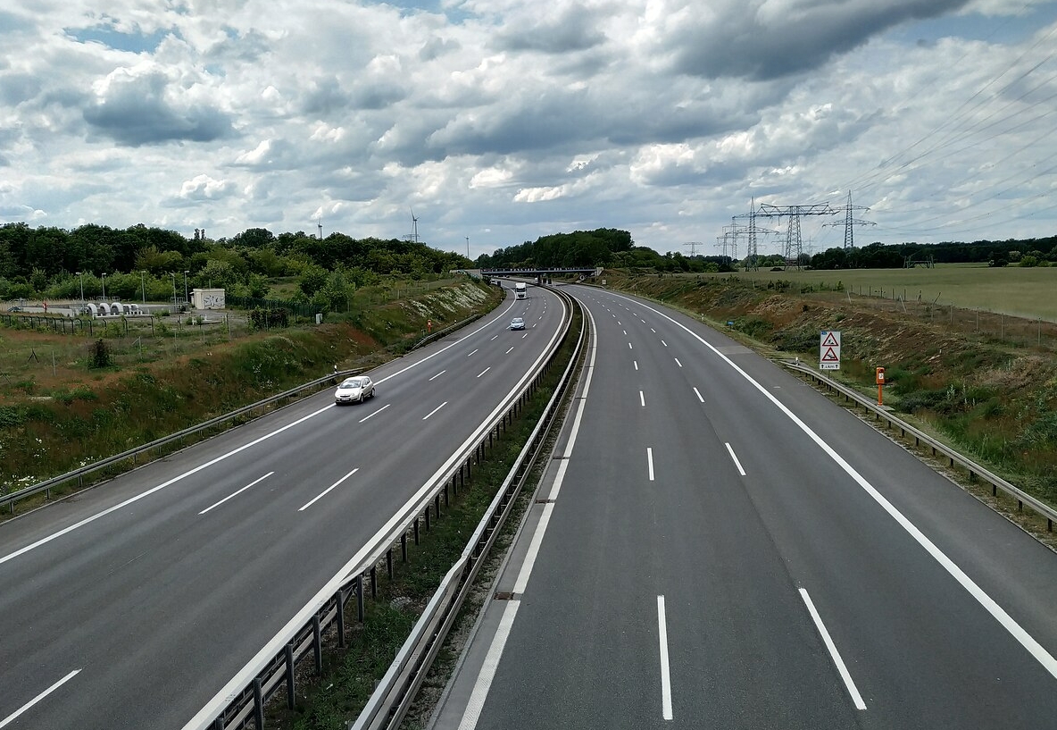 Автобаны в Германии. Немецкий автобан. Источник фотографии: wikimedia.org. Фото.