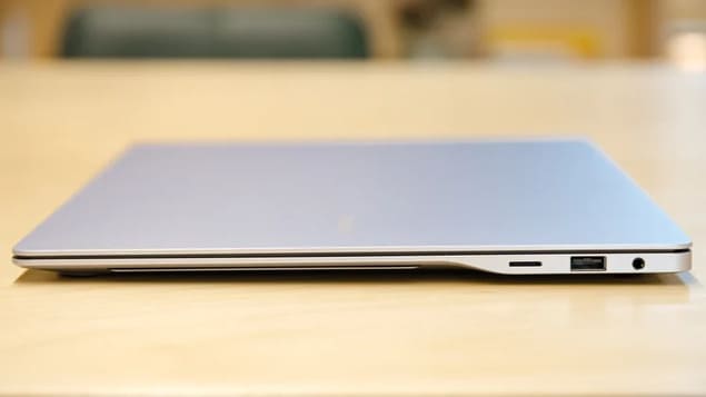 Корпус и порты Samsung Galaxy Book4 Edge