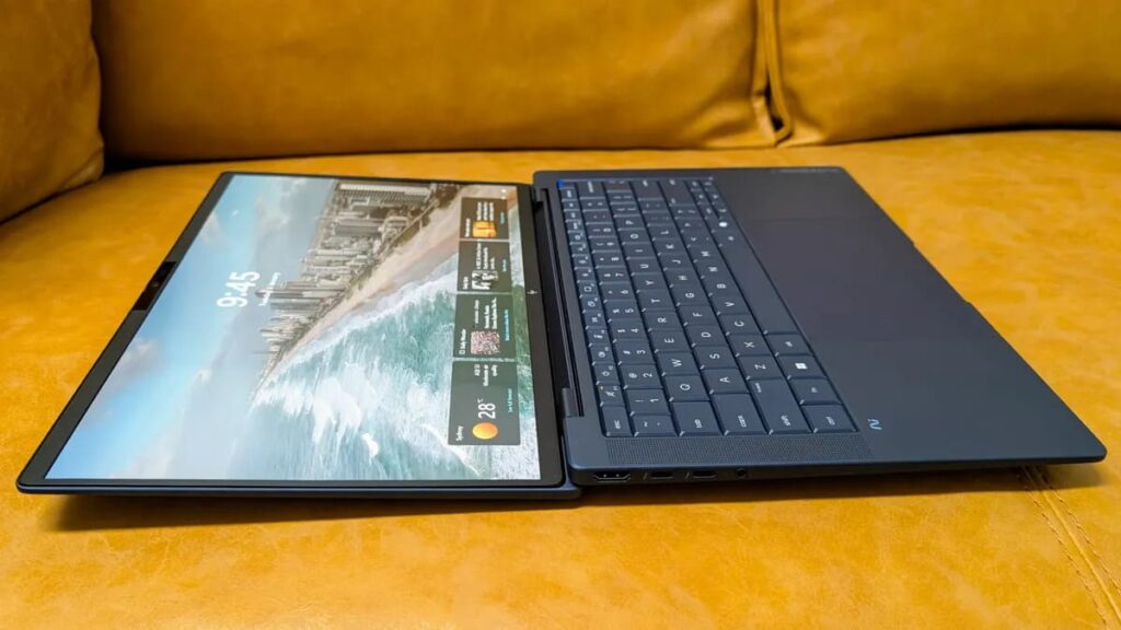 HP EliteBook X G2i с экраном, раскрытым на 180 градусов