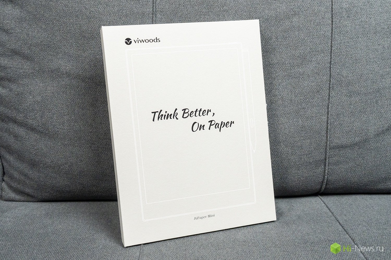 Внешний вид и общее впечатление. Даже упаковка говорит о минимализме и сдержанности внешнего вида устройства. Фото.