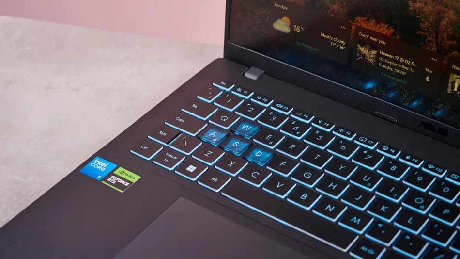 Корпус и система охлаждения Asus V16