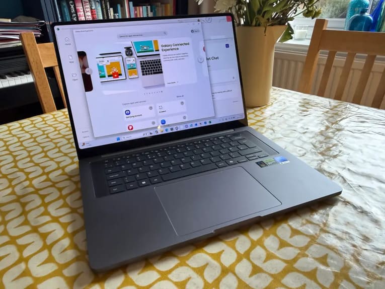Интерфейс Galaxy Connected Experience на Samsung Galaxy Book6 Ultra
