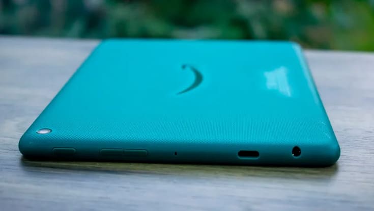 Порты Amazon Fire HD 8 (2024) - USB-C и аудиоразъём 3,5 мм