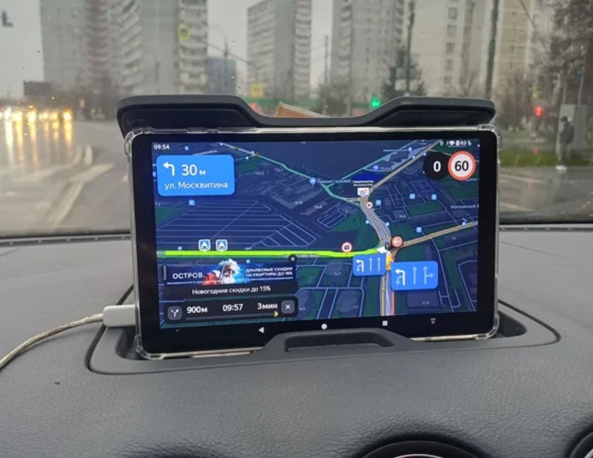 Недорогой планшет вместо iPad mini. Компактный планшет порадует вас навигацией и встроенным слотом для SIM-карт. Фото.