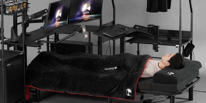 Выпущена идеальная кровать для геймеров (2 фото)