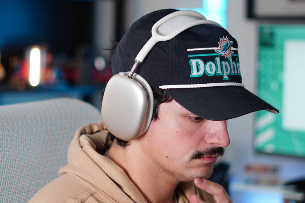 AirPods Max 2 хорошо подходят для долгих сессий за рабочим столом