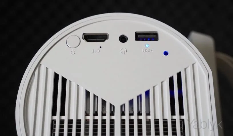 Обзор проектора Magnifire Milky Way: порты и разъемы