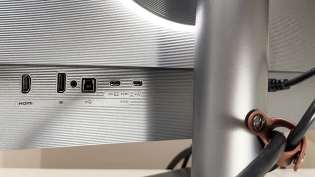 Крупный план портов BenQ RD280UG